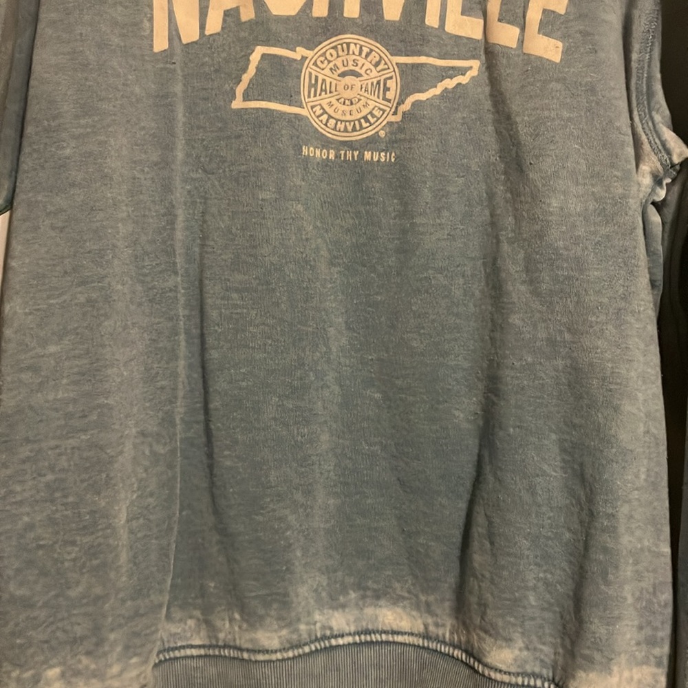 Sweatshirt - Picture 2 of 8